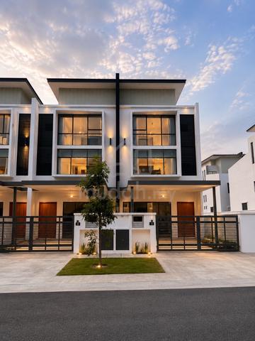 New 3 Storey House 0 Downpayment size up to 2800sf 10min to Setia Alam 1
