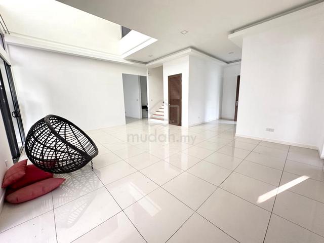 2.5 Storey Semi-Detached House @ Twin Palms, Sungai Long 1