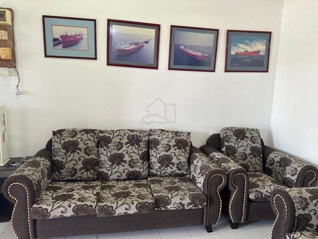 Fully furnished 2 storey house 1