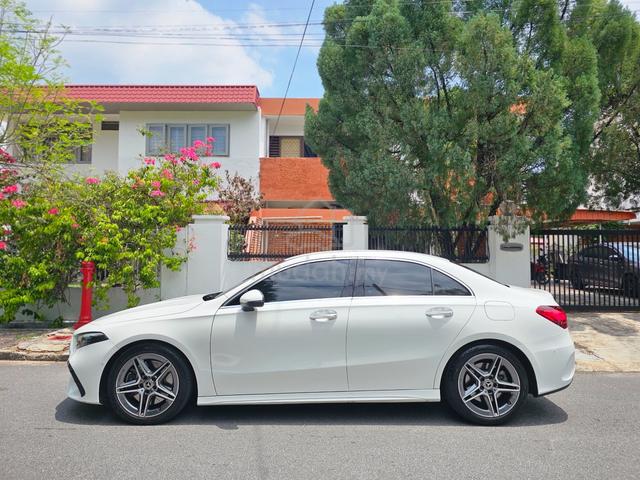 (33K KM!) 2023 Mercedes Benz A250 2.0 AMG LINE - 4