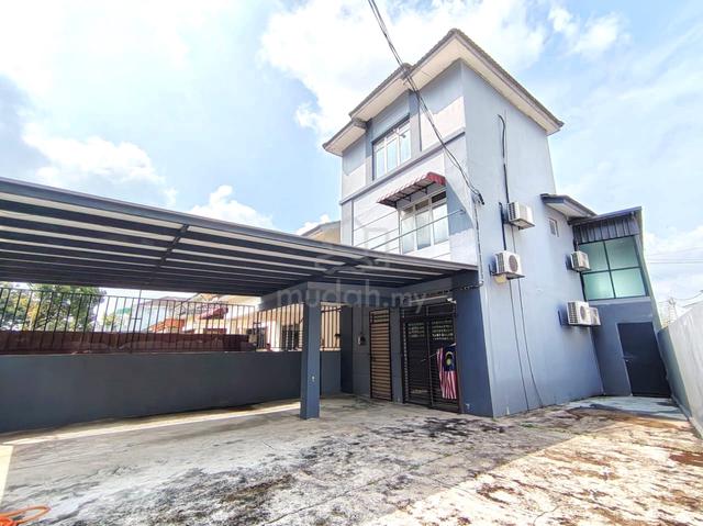La Cottage Taman Putra Perdana 2.5 Storey Terrace End Lot with Land 1