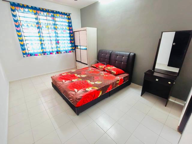 JB Tampoi Master Bedroom FOR RENT Sri Kenari Apartment 1