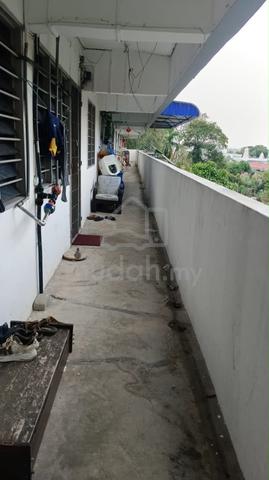 Jalan Tengah 1