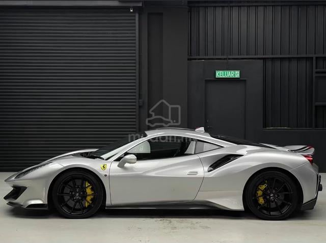 2018 Ferrari 488 PISTA S-A 3.9 (A) - 1