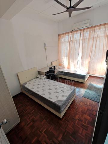 Jelutong room Walking distance to Lam Wah Ee hospital 1