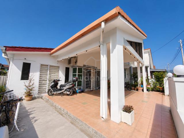 Semi-D Freehold | Fully Furnished| Renovated | Medan Klebang Restu 1
