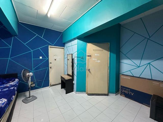 Room Rental At Tampoi for Female Only 1