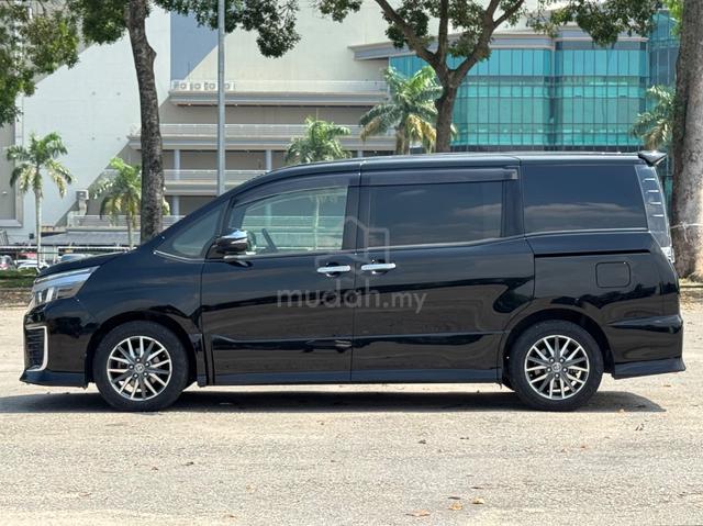 2017 Toyota VOXY 2.0 ZS KIRAMEKI II (A) - 3