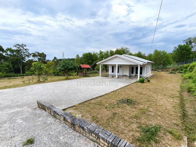 Freehold 1 Ekar + Rumah untuk Dijual di Teluk Kemang, Port Dickson 1