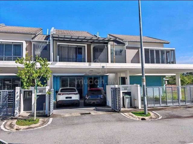 LAMAN MAWAR KOTA SERI EMAS: Rumah 2 Tingkat Fully Furnished Full Loan 1