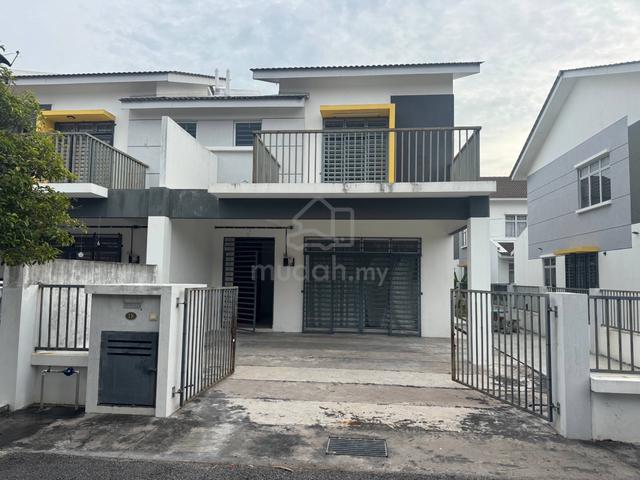 Double Storey End Lot-Pantai Sepang Putra 1