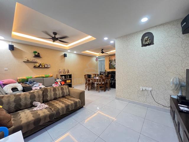 Fully Renovated 2.5 Storey Terrace 1