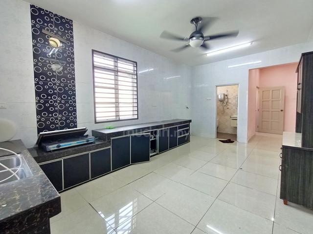 [CANTIK FULL RENO] BANGLO SETINGKAT PANTAI SEPANG PUTRA Sg Pelek 4