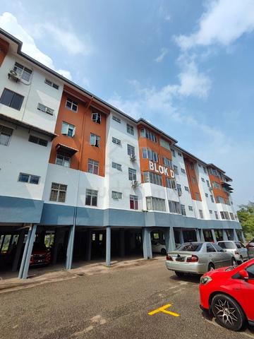 Sri Putra Apartment 1