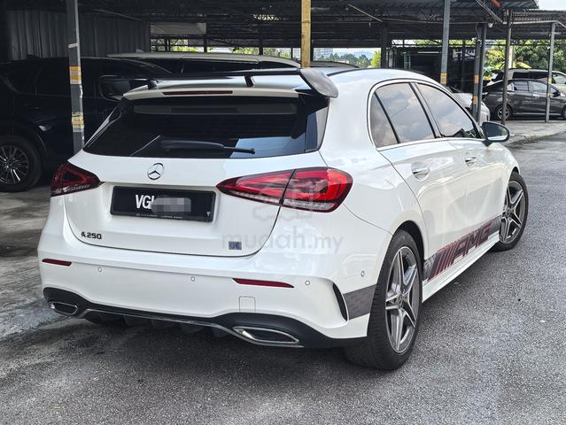 Mercedes Benz A250 2.0 AMG LINE Under Warranty - 4
