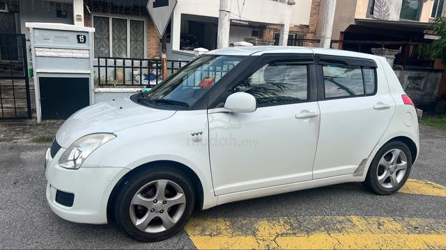 2011 Suzuki SWIFT 1.5 GLX FACELIFT (A) - 4