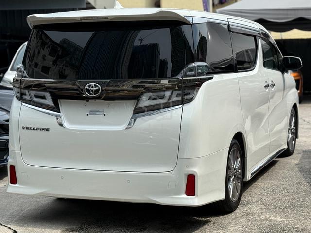 Toyota VELLFIRE 2.5 GOLDEN EYE FULL LOAN - 2