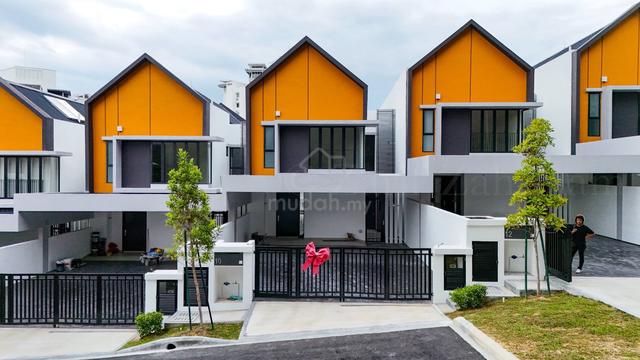 (26’x80’) NEW 2.5 Storey Superlink Home @ East 57, Taman Melawati, KL 1