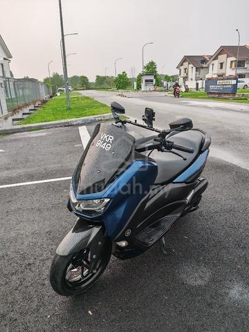 Yamaha NMAX V2 2023 like new Direct owner - photo 4 of 8