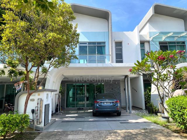 Double Storey Superlink Terrace Liu Li Gardens, Setia Eco Glades Cyber 1