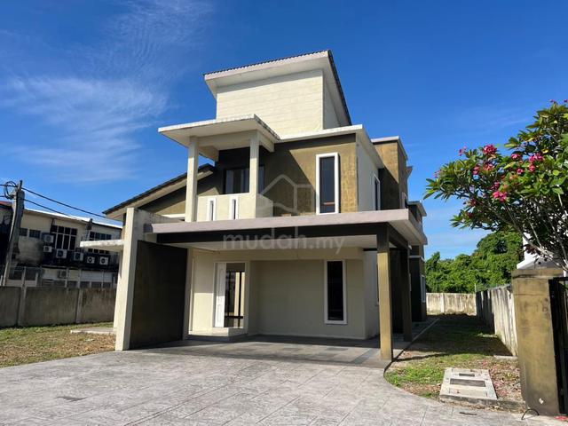 Double Storey Bungalow at Jalan Labrooy For SALE! 1