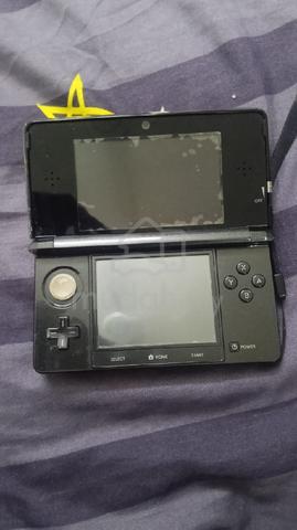 nintendo 3ds black CTR-011(EUR)  - photo 3 of 3