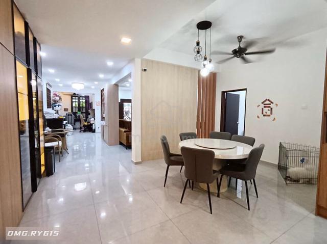 Bandar Botanic Akasia 2 Storey Corner 36x80 Fully Renovated Extended 1