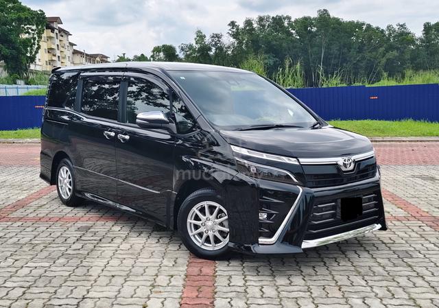 2021 Toyota VOXY 2.0 ZS KIRAMEKI III (A) - 2