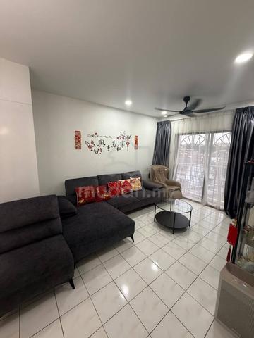 Sri Putra Apartment @ Sungai Buloh 1