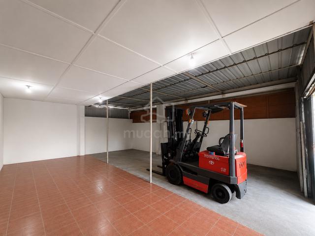 Store For rent (selayang) 1