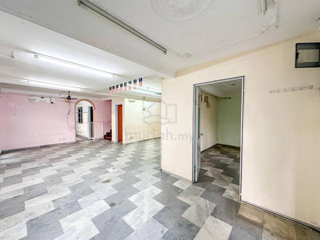 CORNER LOT Double Storey Terrace Jalan Cecawi Seksyen 6 Kota Damansara 1