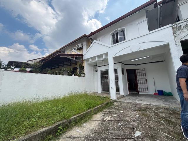 Double-Storey Terrace in USJ 12, Subang Jaya (Freehold, Non-Bumi Lot) 1