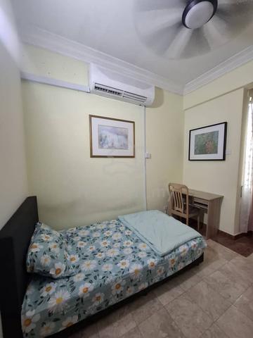 Corinthian Condominium Bigger Room For Rent-Mixed Gender Only 1