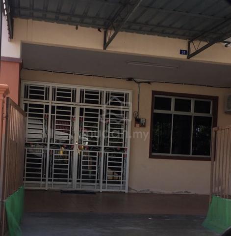Rumah Teres Setingkat Untuk DiSewa / House For Rent!!
 1