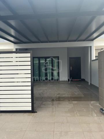 Pulai Mutiara 2.5 storey Terrace with renovated 1