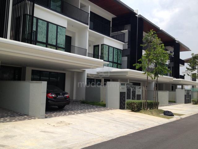 3 Superlink house at Duta Villa , Bandar Setia Alam 1