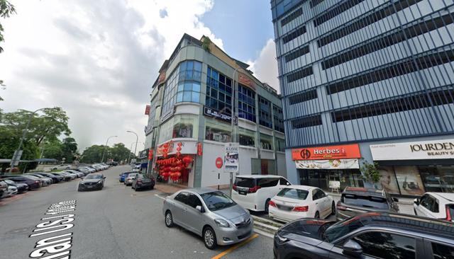 .🟥Corner Shop, Taipan Business Centre, 2000sqft🟥Face Main Road 1