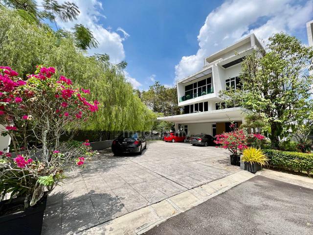 CORNER + LIFT 3.5 Storey Bungalow Aspen Garden Residence Cyberjaya 1