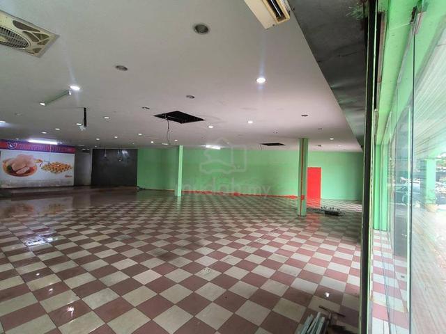 Ground floor 2 Adjoining Shop Lots for Rent Desa Rishah, Ipoh 1