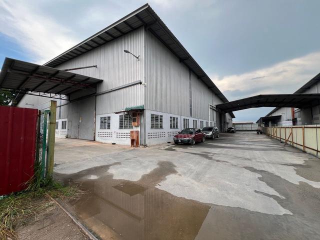 Well maintained Building Warehouse Factory Tmn Perindustrian Krubong 1