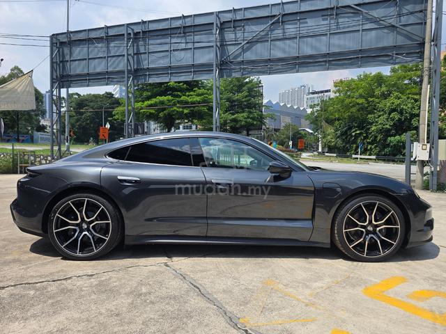 2025 Porsche TAYCAN FACELIFT SA/62 km Available - 2