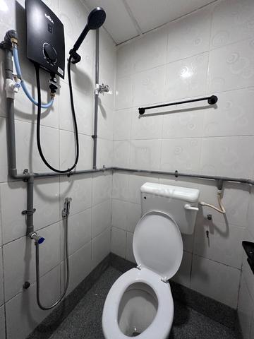 EARLY BIRD OFFER 🔊 2 mins to NU Sentral Room for Rent @ Brickfields 4