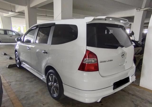 2012 Nissan GRAND LIVINA 1.8 PREMIUM/AUTECH MC - 2