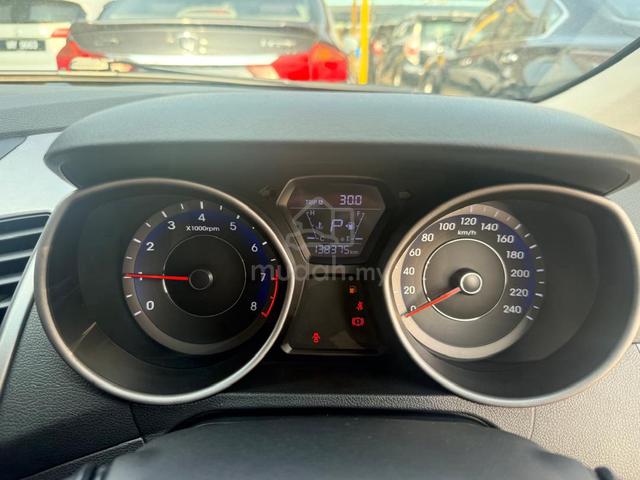 2015 Hyundai ELANTRA 1.6 ELEGANCE FACELIFT (A) - 5