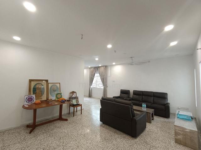 Taman Perwira 2 Storey Semi- D @ Telur Air Tawar, Butterworth For RENT 2