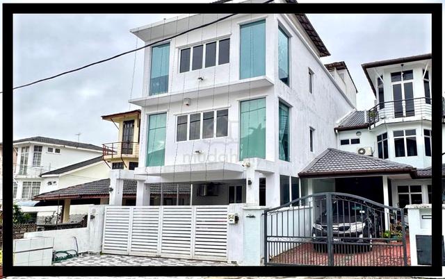 LOW DEPOSIT🔥 FULLY RENOVATED 3 Storey Bukit Utama Antarabangsa Ampang 1