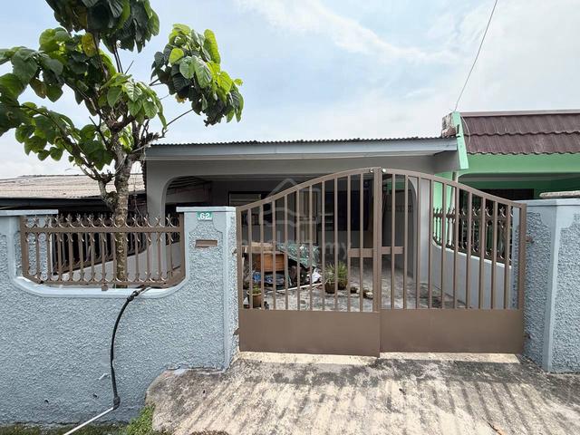 Ulu Tiram / Single Storey Low Cost / Jalan Zamrud 1