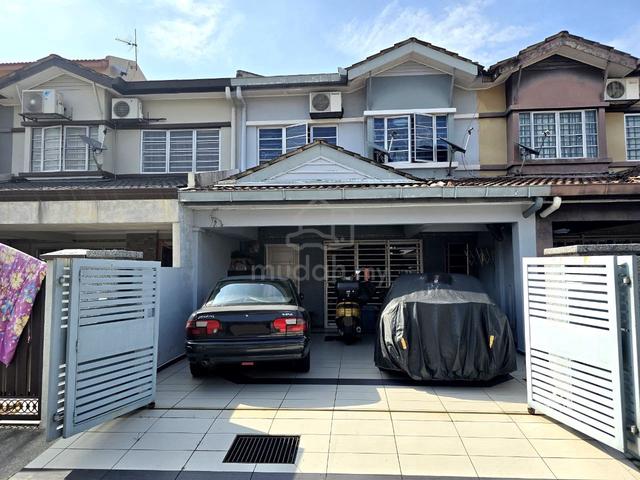 RENOVATED ‼️ Double Storey Terrace, Prima Saujana Kajang 1