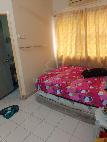 Master and Medium room for Rent 1