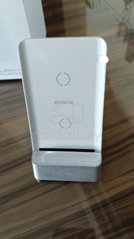 Honor Wireless Charger Stand - photo 3 of 6